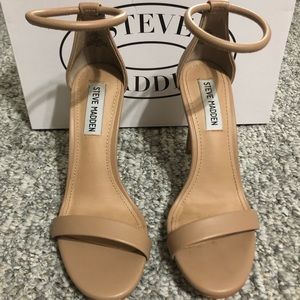 NWOT STEVE MADDEN SOPH